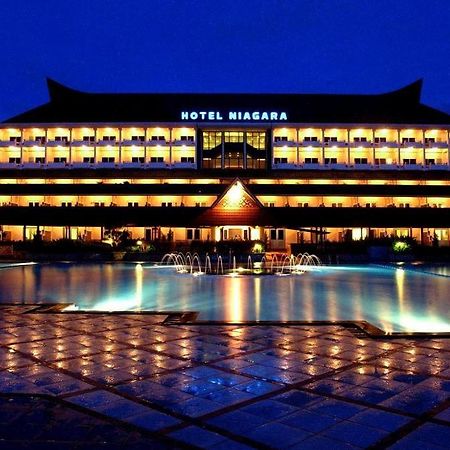 Hotel Niagara Парапат Екстер'єр фото