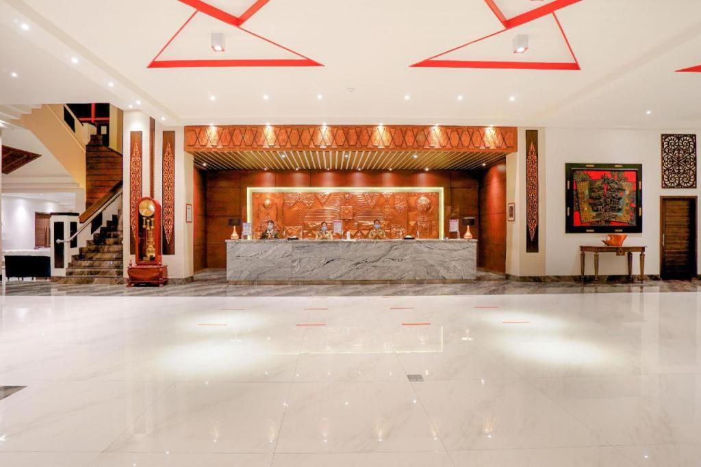 Hotel Niagara Парапат Екстер'єр фото
