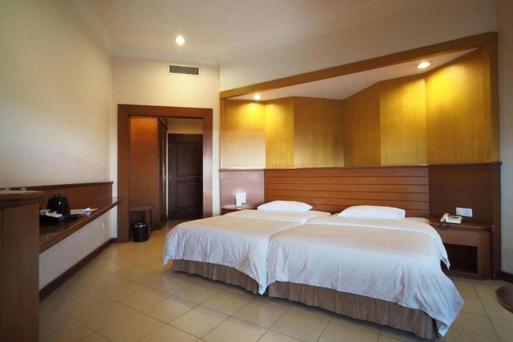 Hotel Niagara Парапат Екстер'єр фото